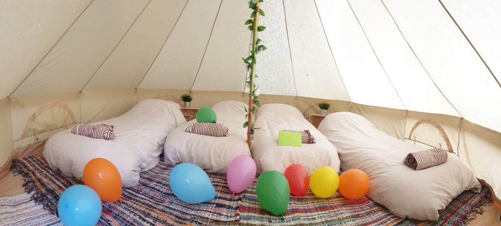 bell, tent, starbright, hideaways, ltd, broug, east, riding, yorkshire, north, south, west, hire, marquee, near, me, glamping, camping, festivals, special, occasion, alternative, wedding, rustic, outdoor, outdoors, parties, party, birthday, goole, humberside